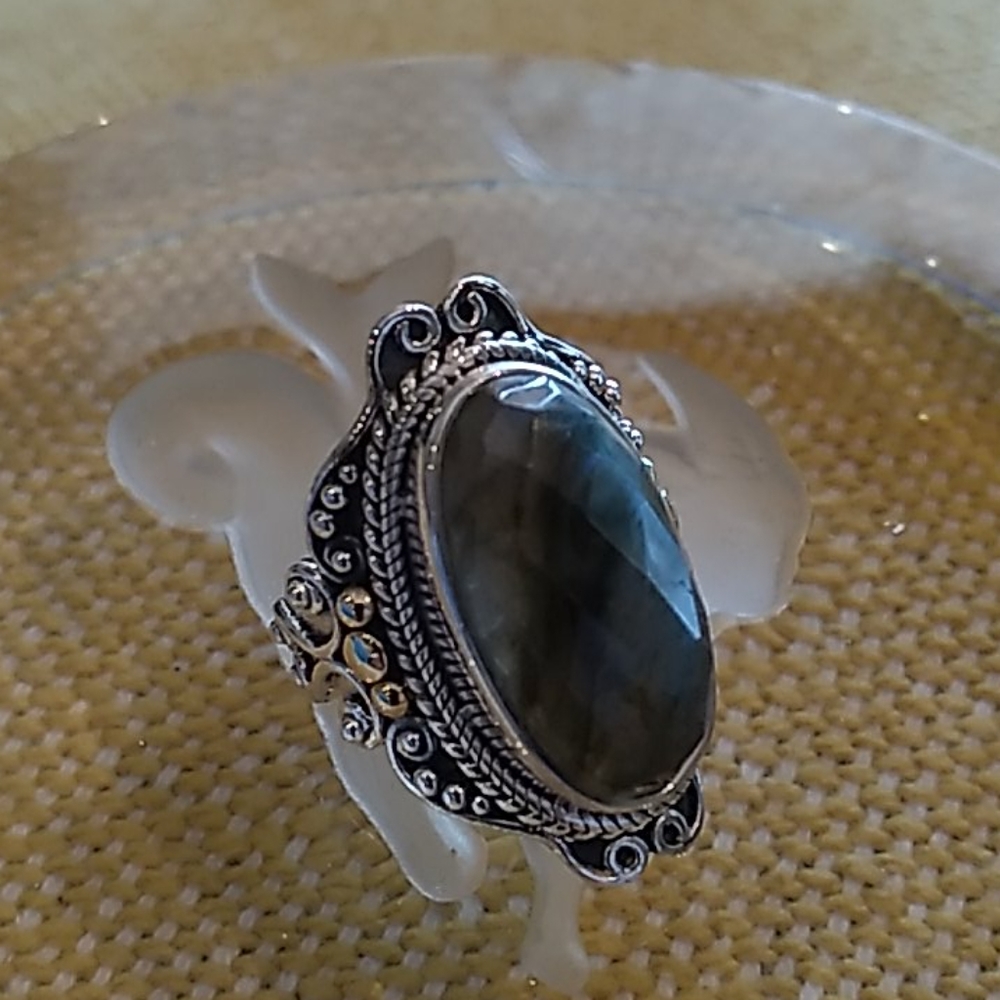 Bali Elongated Oval Labradorite Ring